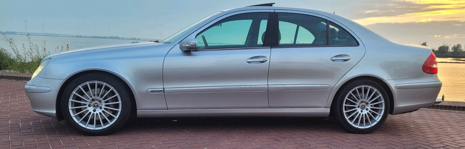 Hele mooie Mercedes-Benz E500 V8 bom vol APK+Beurt Bluetooth, Automaat, Achterwielaandrijving, Leder, Automatische klimaatregeling