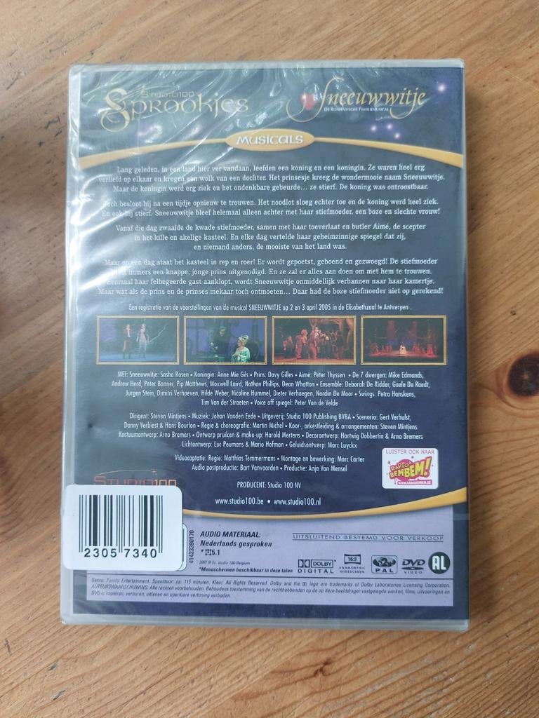 Studio 100 sprookjes DVD - sneeuwwitje musical, Cd's en Dvd's, Ophalen of Verzenden