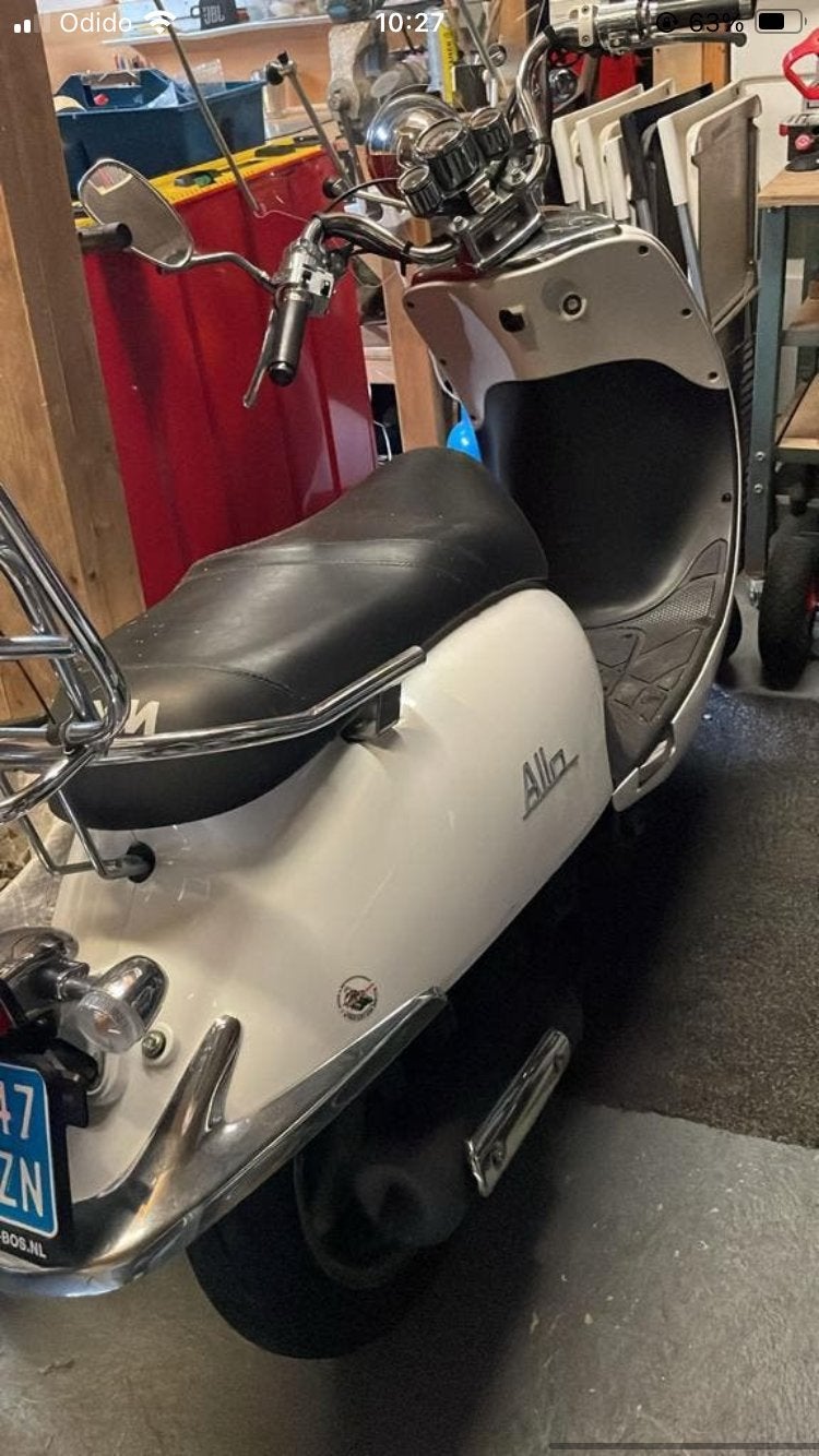Sym allo bromfiets scooter, Ophalen, Zo goed als nieuw, Benzine, Overige merken