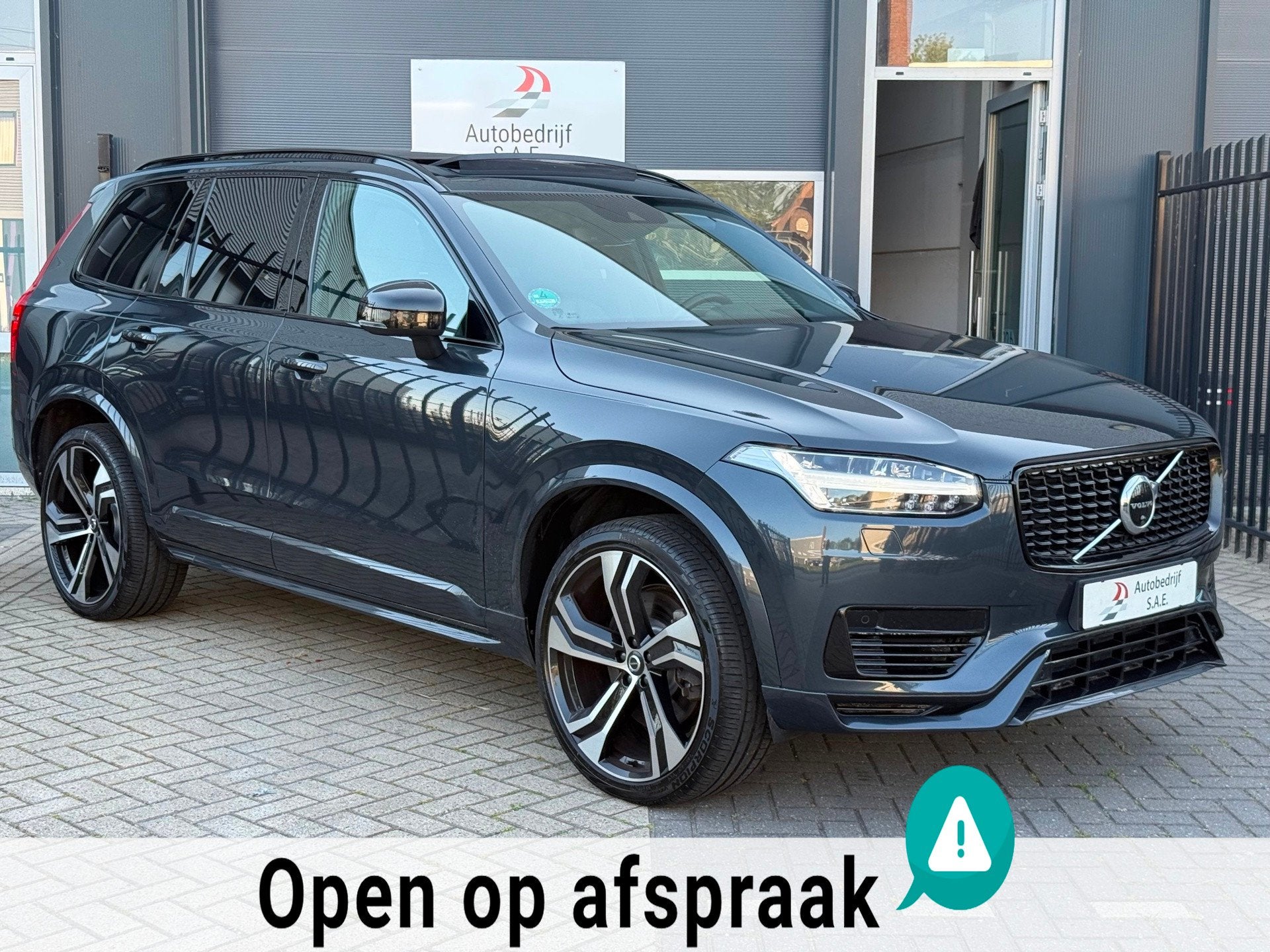 Volvo XC90 2.0 T8 Twin Engine AWD R-Design|Pano|B&W|7pers|Tr, Stof, Gebruikt, 1969 cc, 7 stoelen