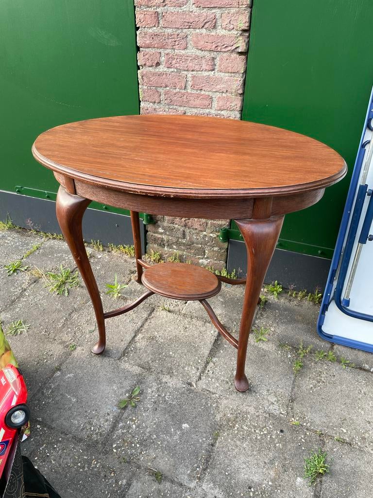Klassieke bijzettafel, Ophalen