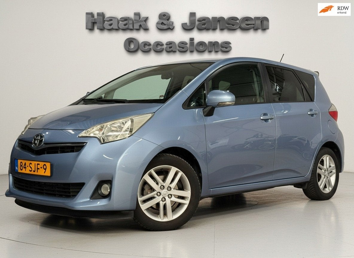 Toyota Verso-S 1.3 VVT-i Dynamic Automaat Camera Trekhaak, Euro 5, Gebruikt, 4 cilinders, Blauw