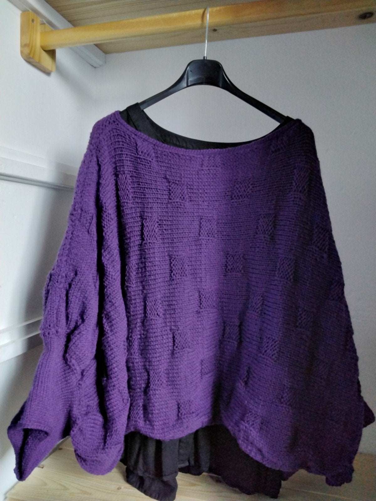 poncho/trui, handgebreid in paars, Ophalen of Verzenden, Nieuw, Paars