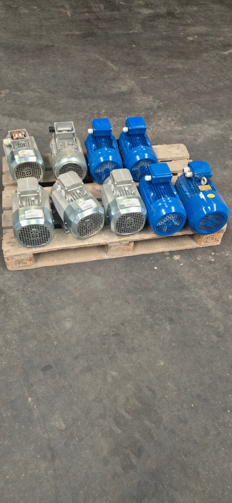 9x Elektromotoren 2,2 kW-Asmaat 28mm (7x ZGAN / 2x Gebruikt), Ophalen, Zo goed als nieuw
