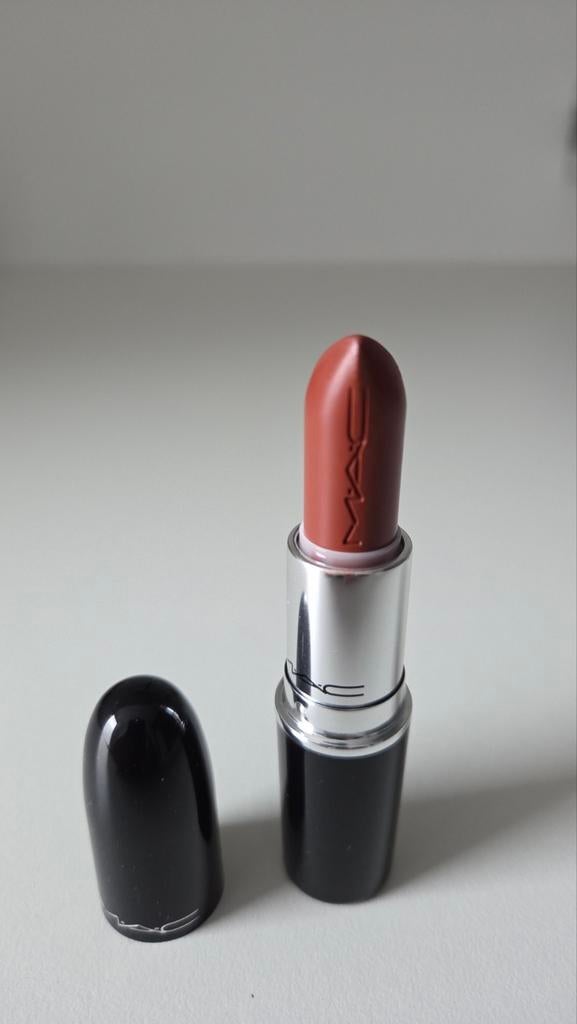 MAC Cosmetics Lusterglas lipstick Posh Pit, Ophalen, Zo goed als nieuw, Lippen