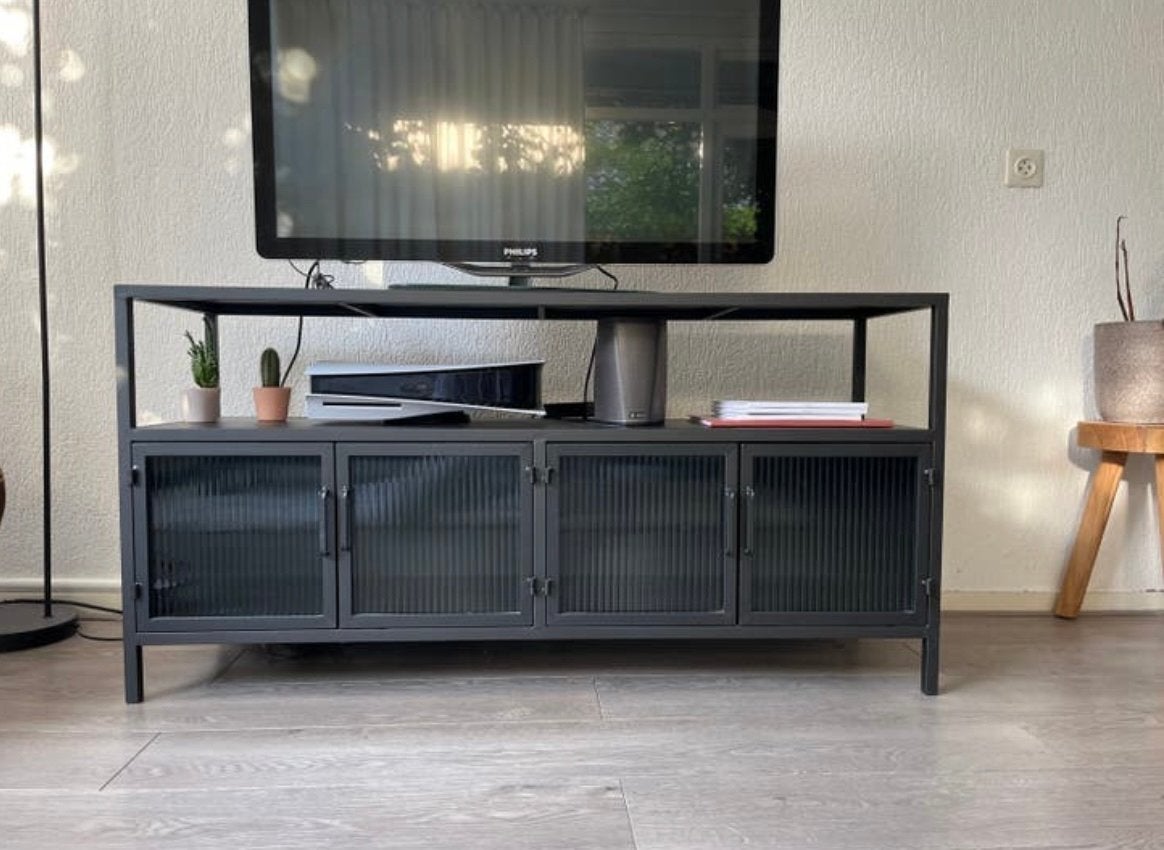 zwart tv-meubel met geribbeld glas, Huis en Inrichting, Ophalen, Gebruikt, 100 tot 150 cm, Minder dan 100 cm