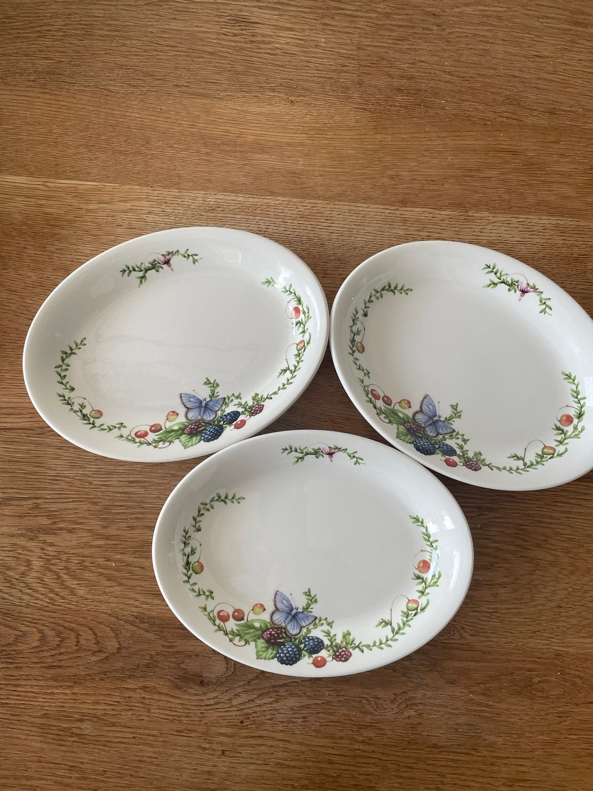 Set van 3 ovale serveerschaaltjes Marjolein Bastin Wedgwood, Keramiek, Ophalen of Verzenden, Wedgwood, Schaal of Schalen