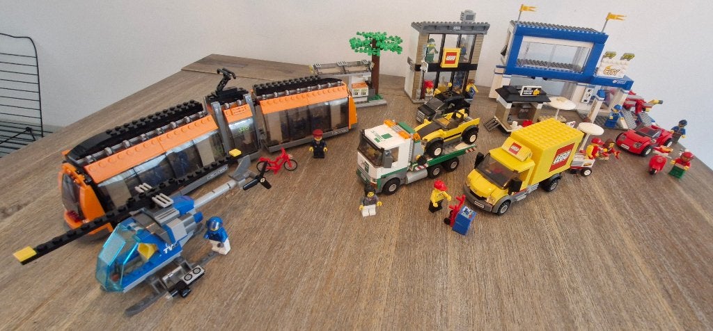 Lego City 60097 Stadsplein Compleet + Boekjes, City, Lego, Ophalen of Verzenden, Zo goed als nieuw