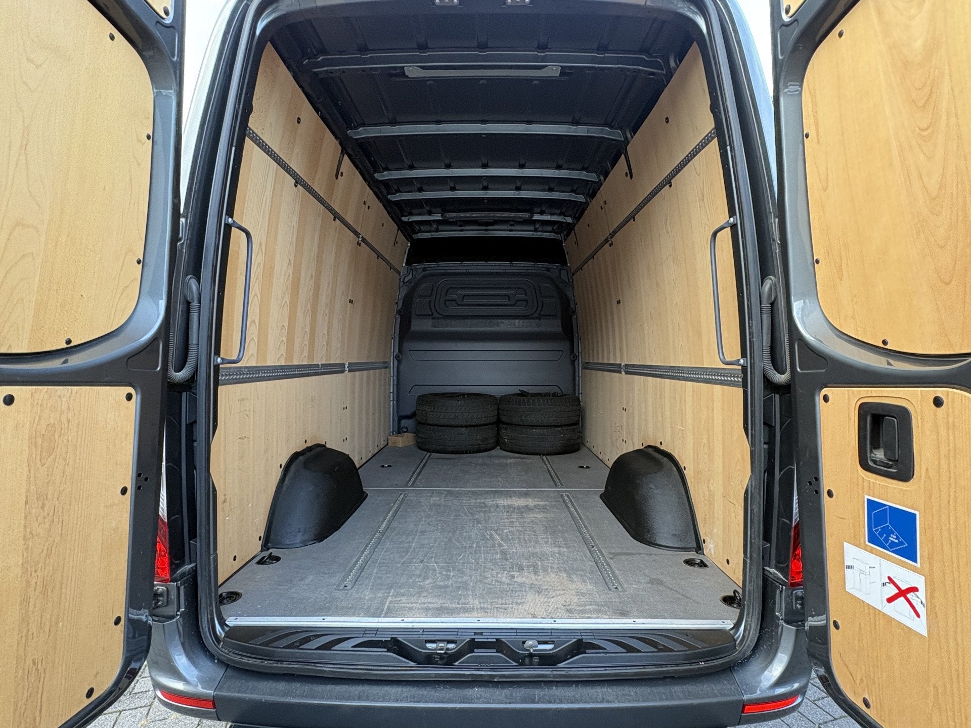 Mercedes-Benz Sprinter 319CDI 190PK 9G-Tronic L2H2 RWD / Dis, Automaat, Gebruikt, Verwarmde buitenspiegels, Mercedes-Benz