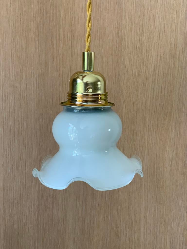 Vintage opaline wit glazen lamp kapje uit Frankrijk., Ophalen, Gebruikt, Glas