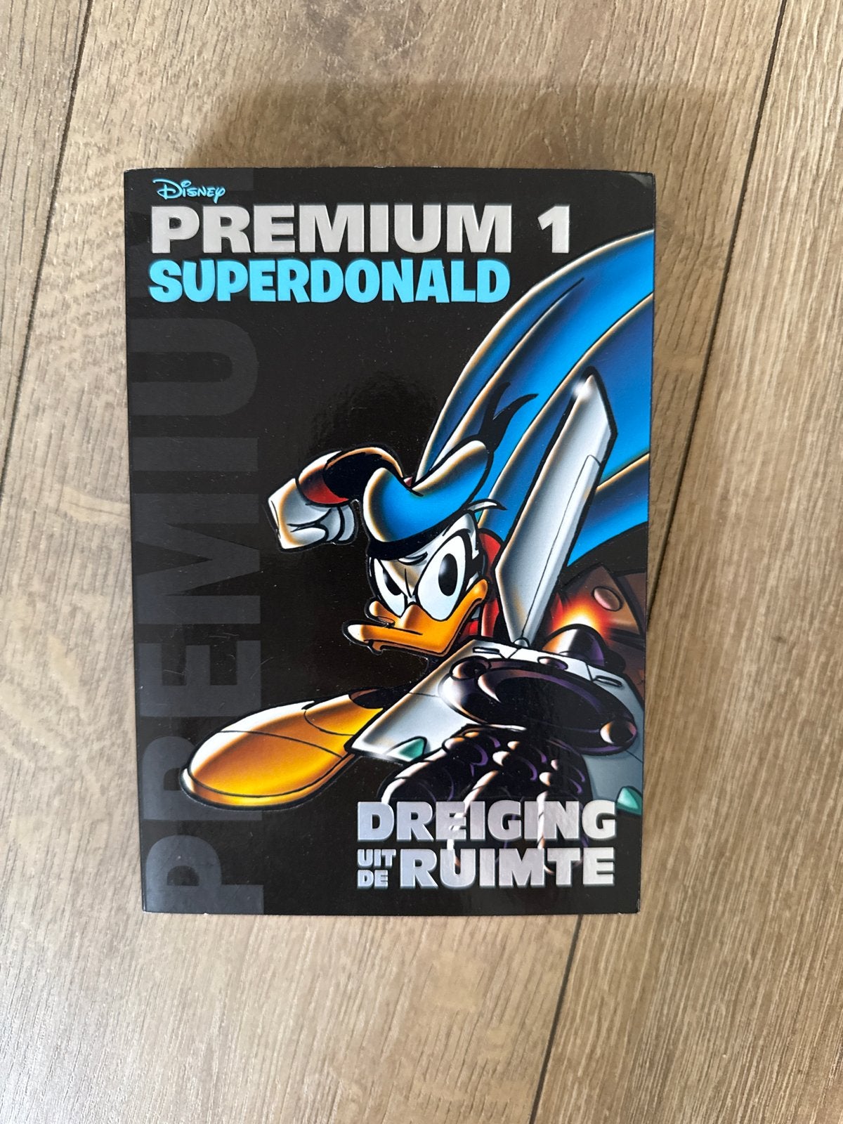 Disney Premium 1 Superdonald: Dreiging uit de Ruimte, Boeken, Eén stripboek, Ophalen of Verzenden, Zo goed als nieuw