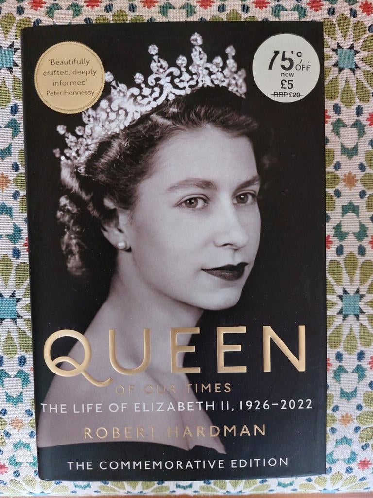 Queen - Boek over koningin Elizabeth II / nieuw / Engels, Ophalen of Verzenden, Nieuw