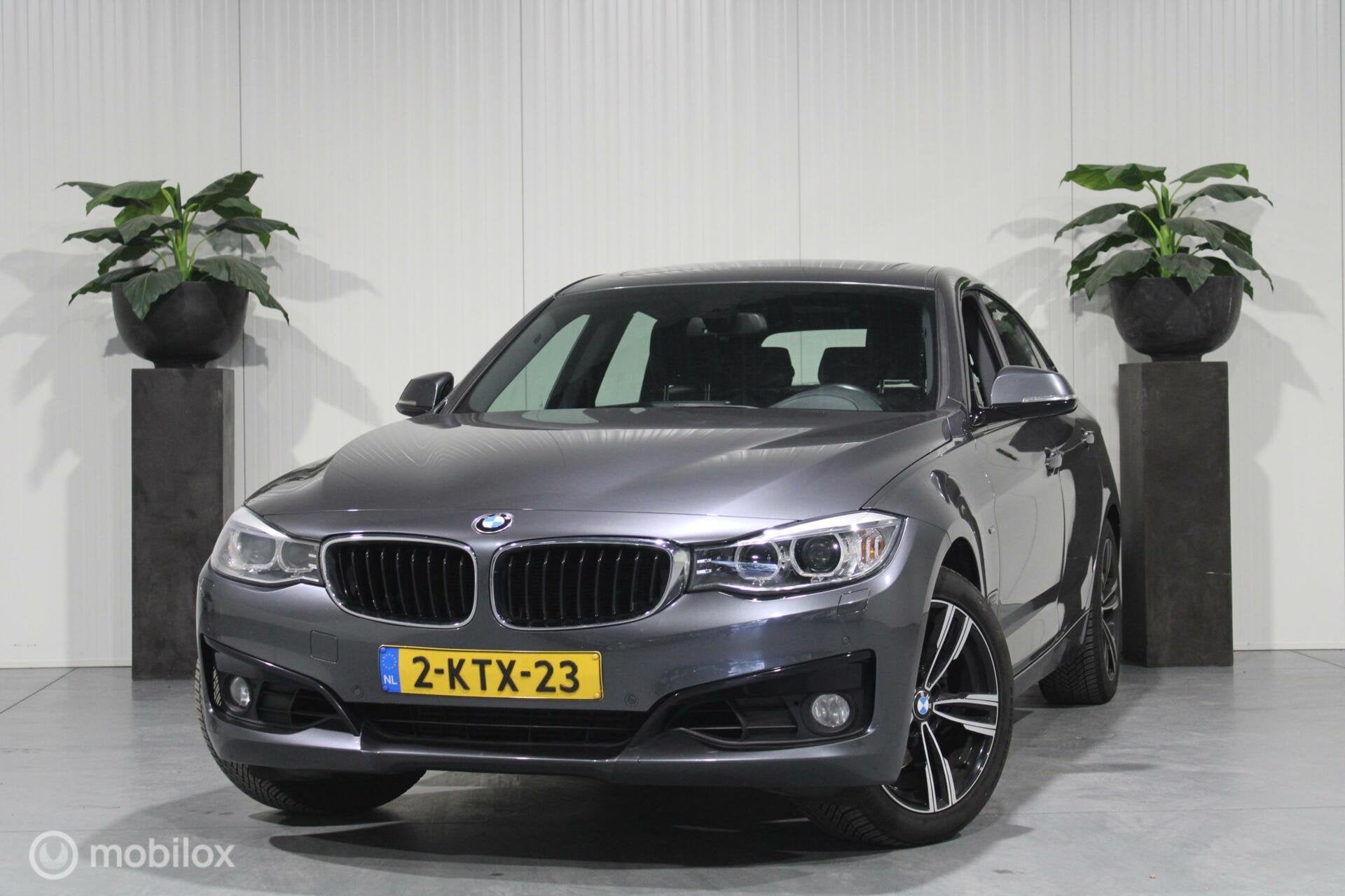 BMW 3-serie Gran Turismo 328i Executive met motor problemen, Auto's, Automaat, Achterwielaandrijving, Gebruikt, Euro 6