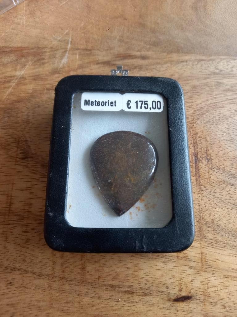 Cabochon geslepen meteoriet, Sieraden, Tassen en Uiterlijk, Edelstenen, Ophalen of Verzenden, Zo goed als nieuw