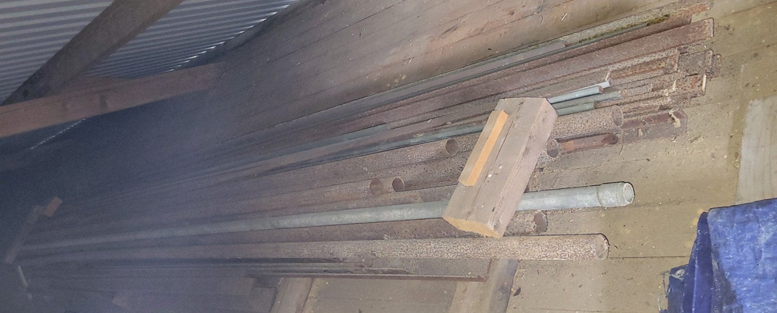 Partij staal / ijzer  buizen, stripstaal en profielen 6m, Ophalen, 250 mm of meer