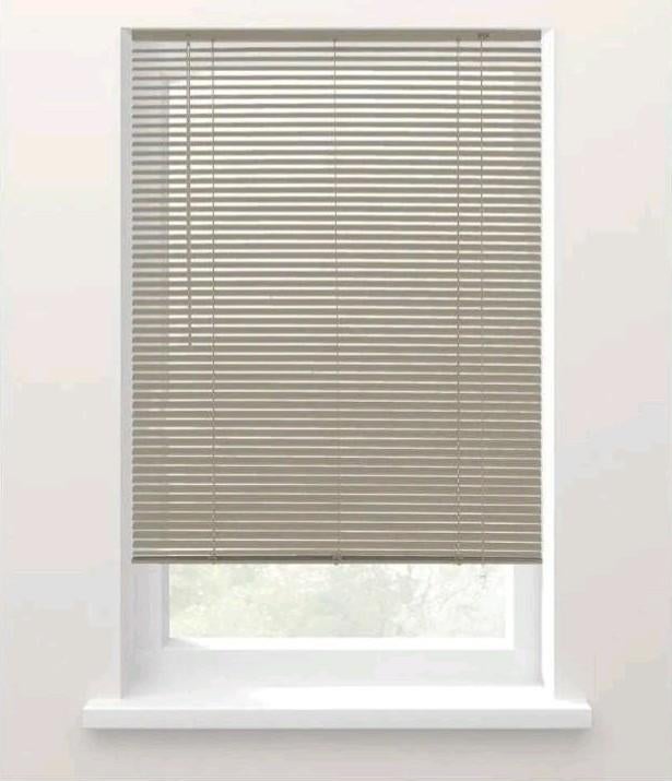 Beige Luxaflex Aluminium H250xB112cm 25mm, Huis en Inrichting, Stoffering | Gordijnen en Lamellen, Nieuw, 200 cm of meer, 100 tot 150 cm