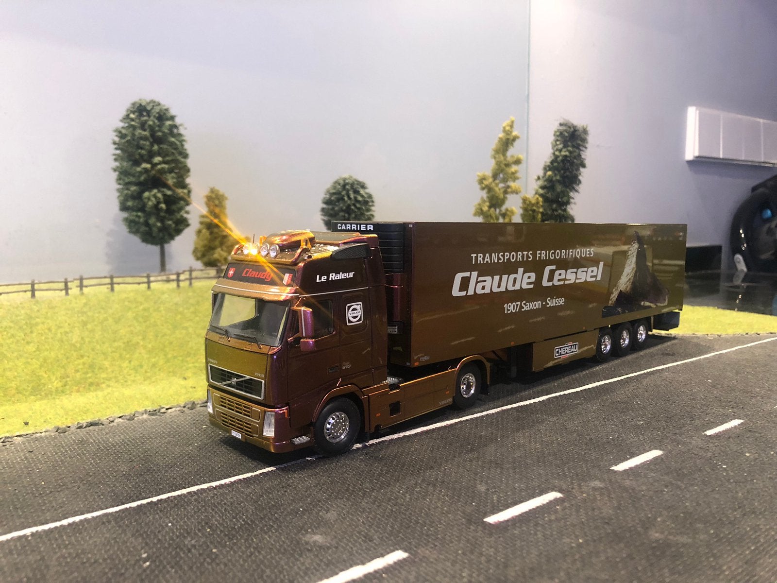 Volvo FH met koeloplegger van Claude Cessel, Ophalen of Verzenden, Zo goed als nieuw, Bus of Vrachtwagen, Tekno
