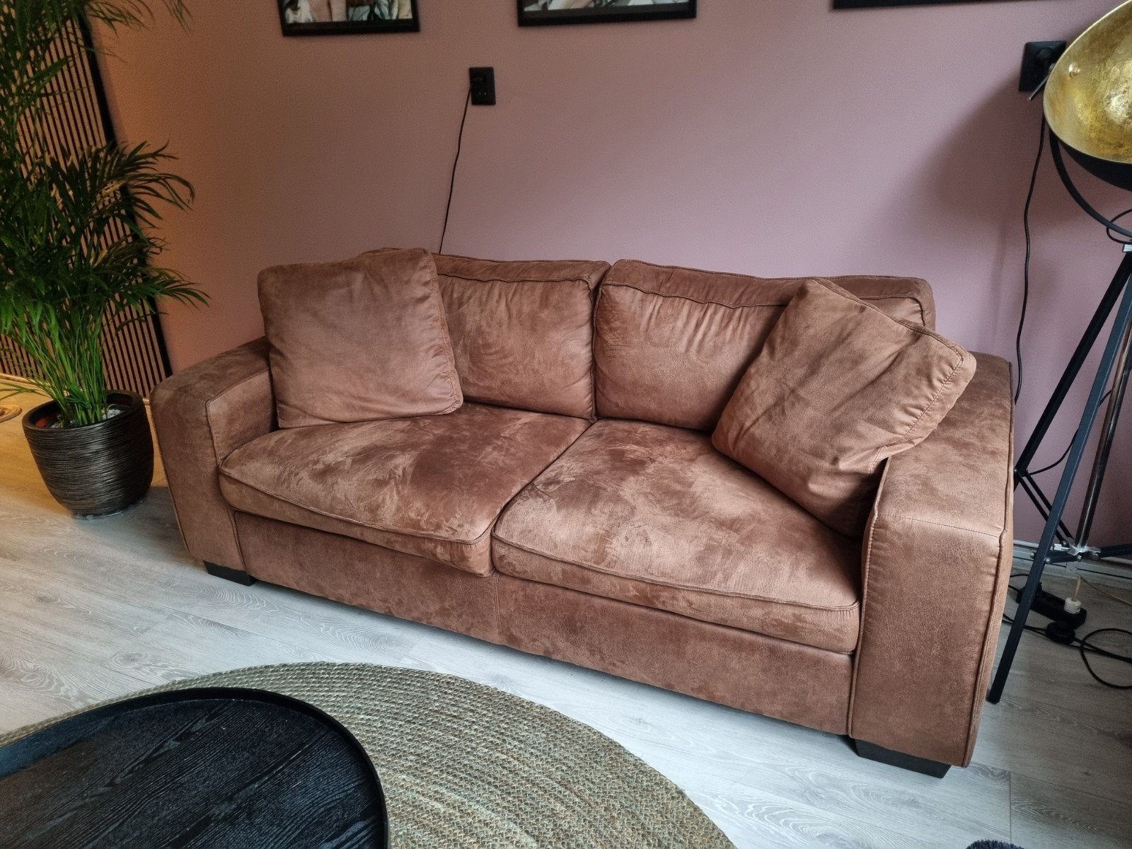 Cognac 3-zits bank (zgan, moet weg), Huis en Inrichting, Ophalen, Zo goed als nieuw