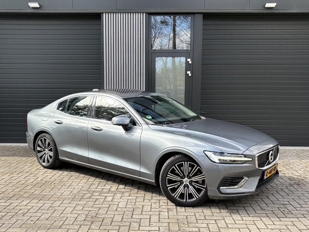 Volvo S60 2.0 Recharge T6 AWD R-Design BTW, Gebruikt, Euro 6, 4 cilinders, Vierwielaandrijving
