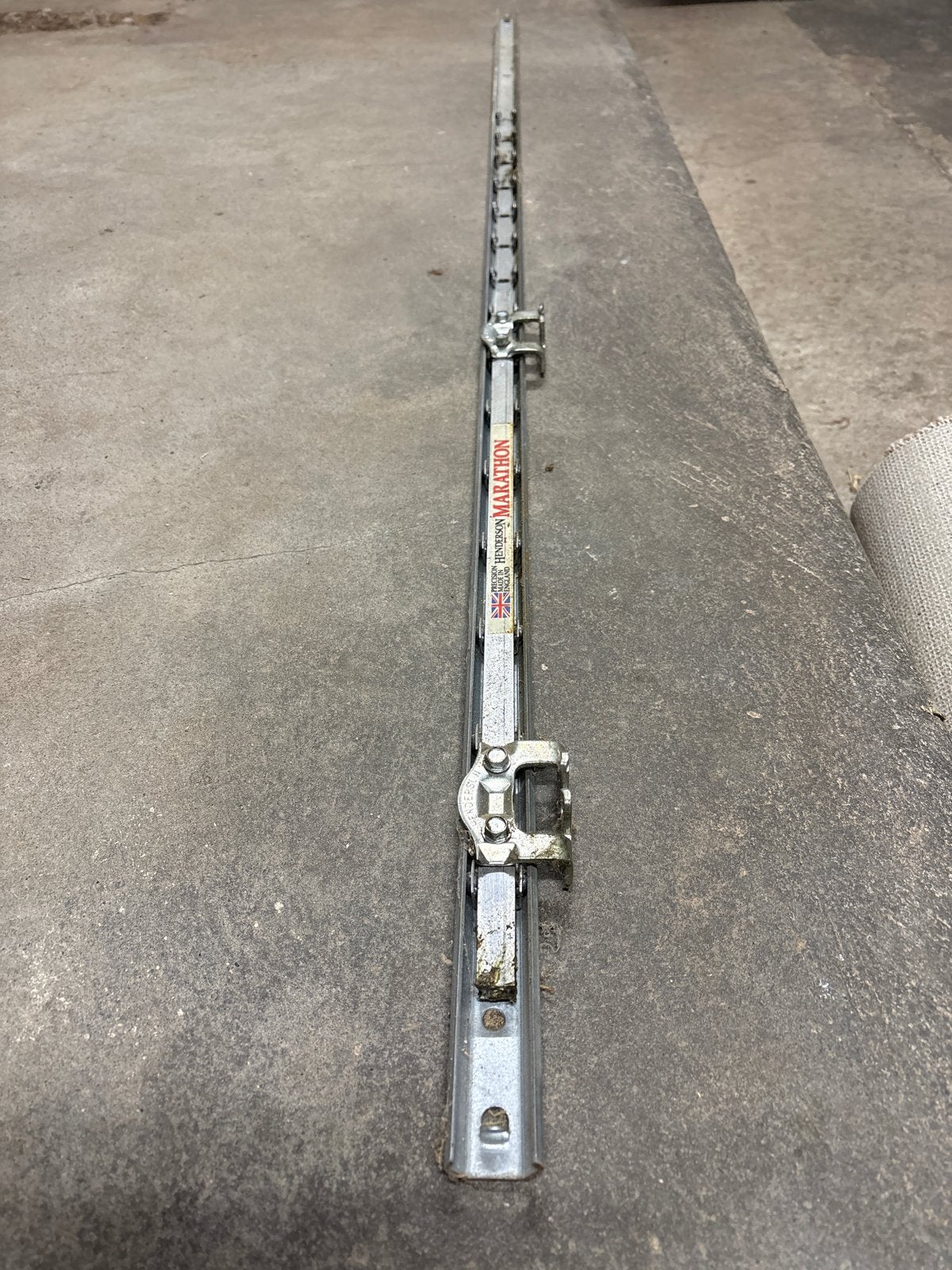 Henderson Marathon garagedeurrail - Precision Made in Englan, Doe-het-zelf en Verbouw, Ophalen, Gebruikt