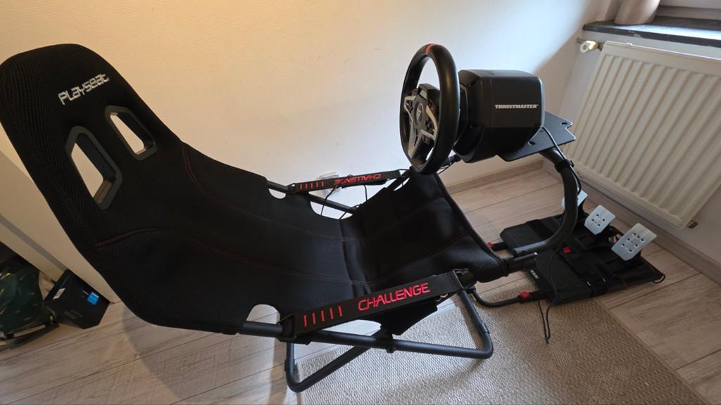Playseat ActiFit cockpit - Thrustmaster T248 ALS NIEUW!, Spelcomputers en Games, Spelcomputers | Overige Accessoires, Zo goed als nieuw