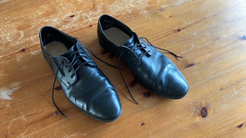 Zwarte lage schoenen / Black formal shoes, Ophalen of Verzenden, Zo goed als nieuw