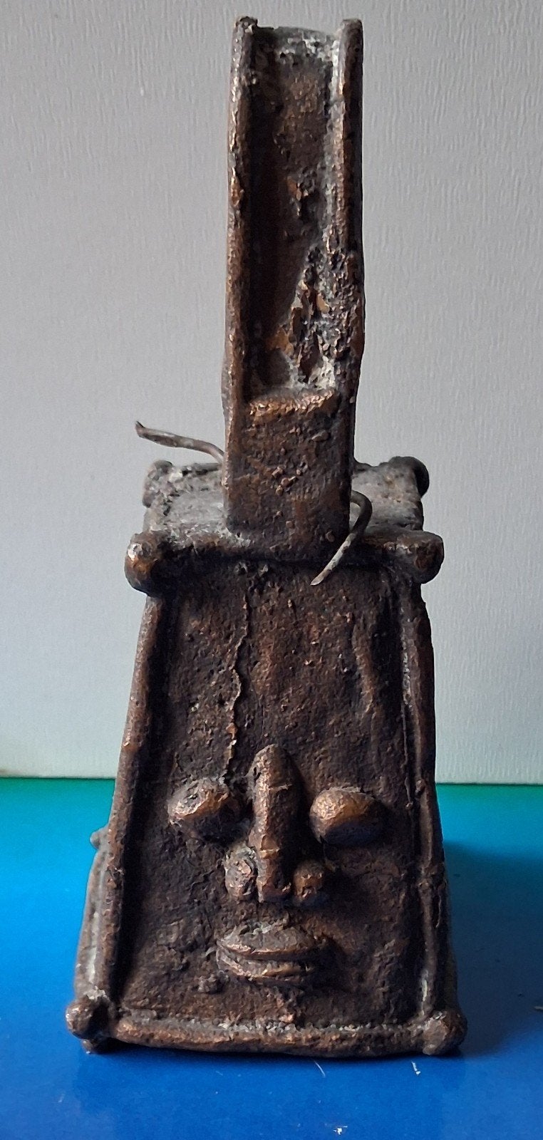 Bronzen Benin bel. Edo Eroro. Oud. * Zie tekst., Antiek en Kunst, 13 cm, Afrika, Handgemaakt, Brons