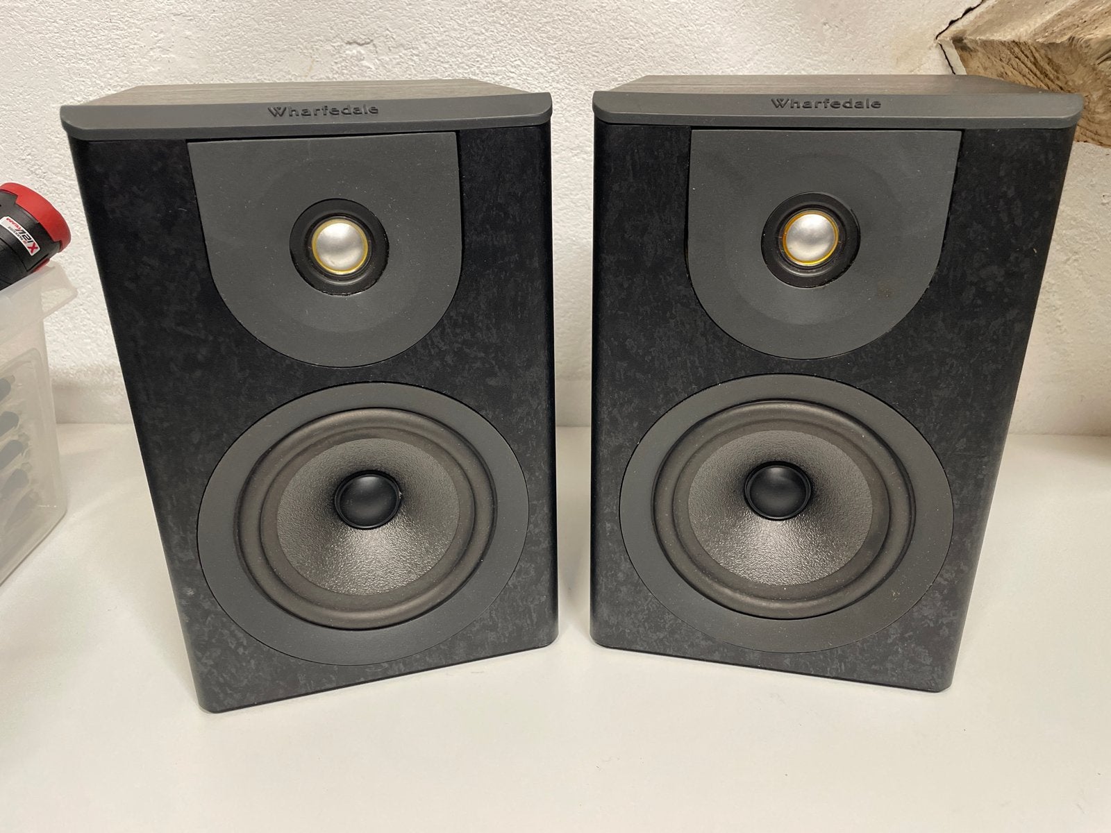Wharfedale Diamond IV Speakers - Speakerdoekje te lijmen, Gebruikt, Wharfedale, Ophalen of Verzenden, 60 tot 120 watt