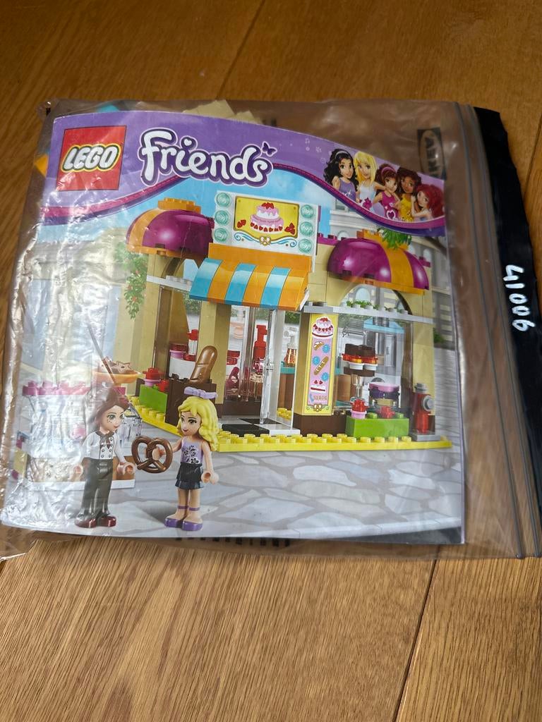 Lego Friends Heartlake Cupcake Café 41119, Kinderen en Baby's, Speelgoed | Duplo en Lego, Gebruikt, Lego, Complete set, Compleet