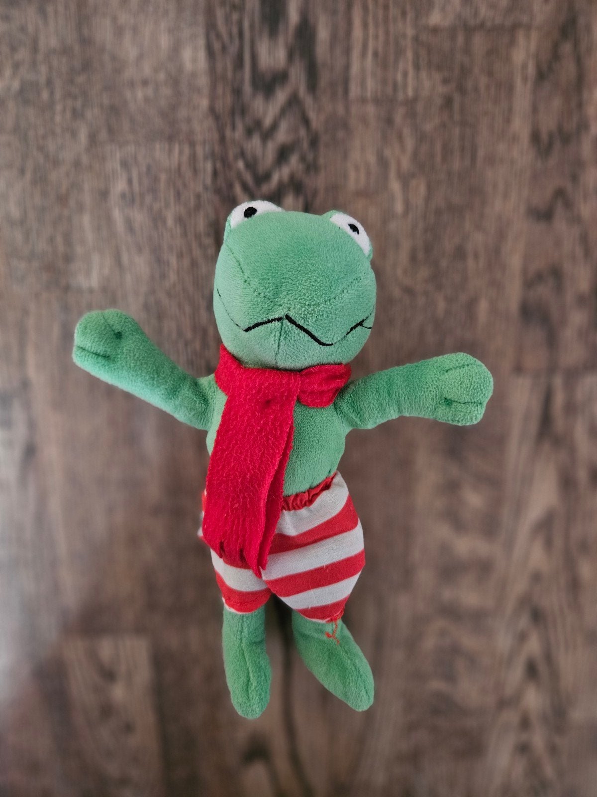Kikker knuffel (van boeken Max Velthuys), Kikker, Ophalen of Verzenden, Met kleding of accessoire, Gebruikt