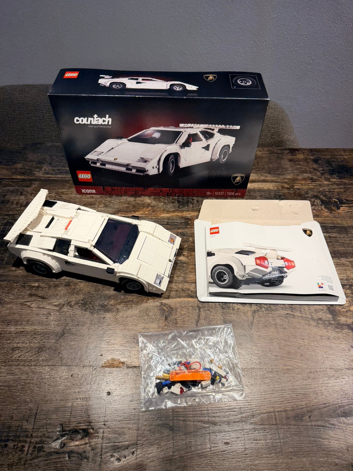 Lego 10337 - Icons: Lamborghini Countach 5000 Quattrovalvole, Lego, Ophalen of Verzenden, Zo goed als nieuw, Inclusief accessoires