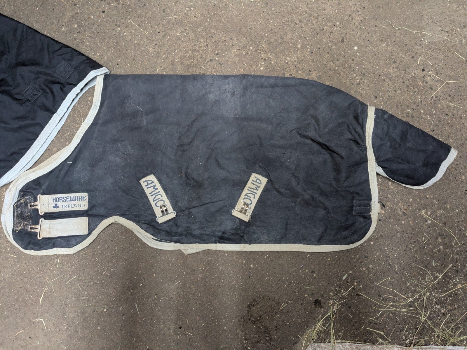 Amigo hero petite 3'6 200gr + hals 150gr, Dieren en Toebehoren, Ophalen of Verzenden, Gebruikt