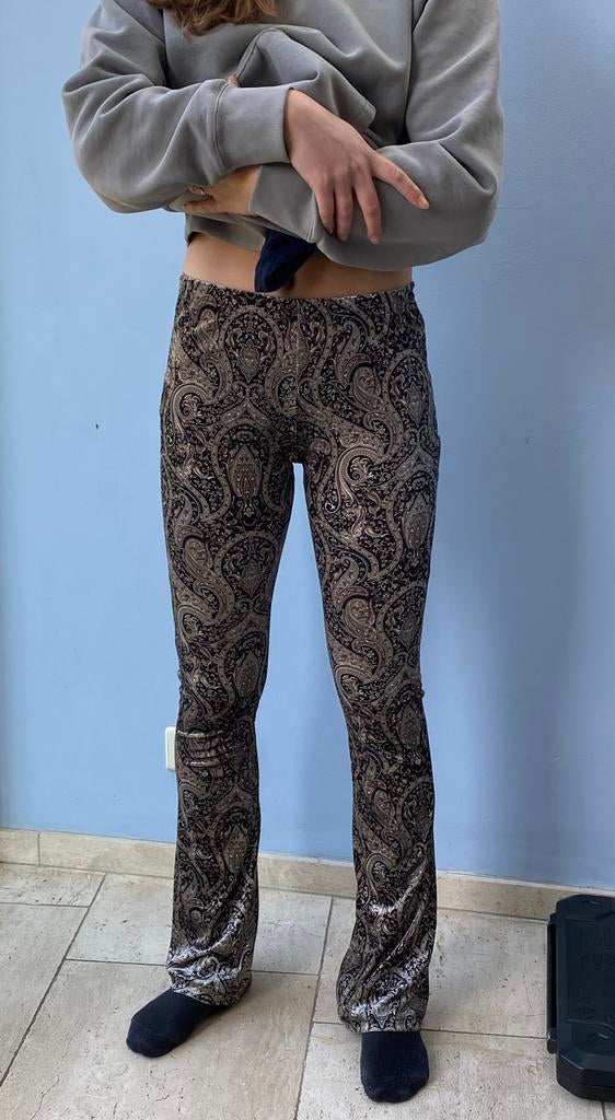 Revelation broek flare maat M, zeer nette staat, Kleding | Dames, Maat 38/40 (M), Zwart, Ophalen of Verzenden, Zo goed als nieuw