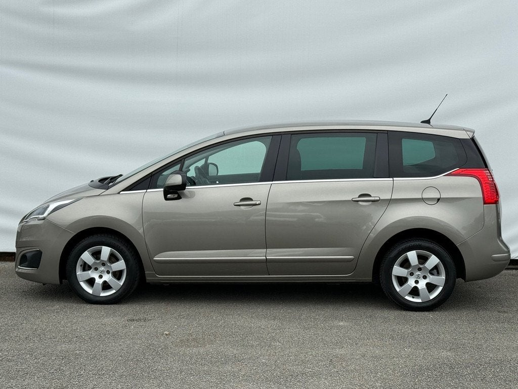 Peugeot 5008 1.6 e-HDi Blue Lease 5p. Sportvelgen | Navigati, Auto's, Peugeot, Euro 5, Stof, Gebruikt, 4 cilinders