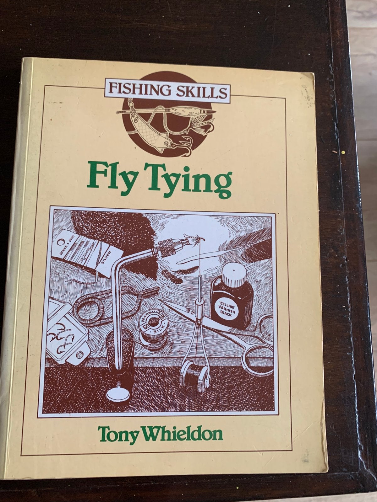 Hengelsport visboeken fly tying vliegbinden vliegvissen vis, Ophalen of Verzenden, Zo goed als nieuw, Overige typen