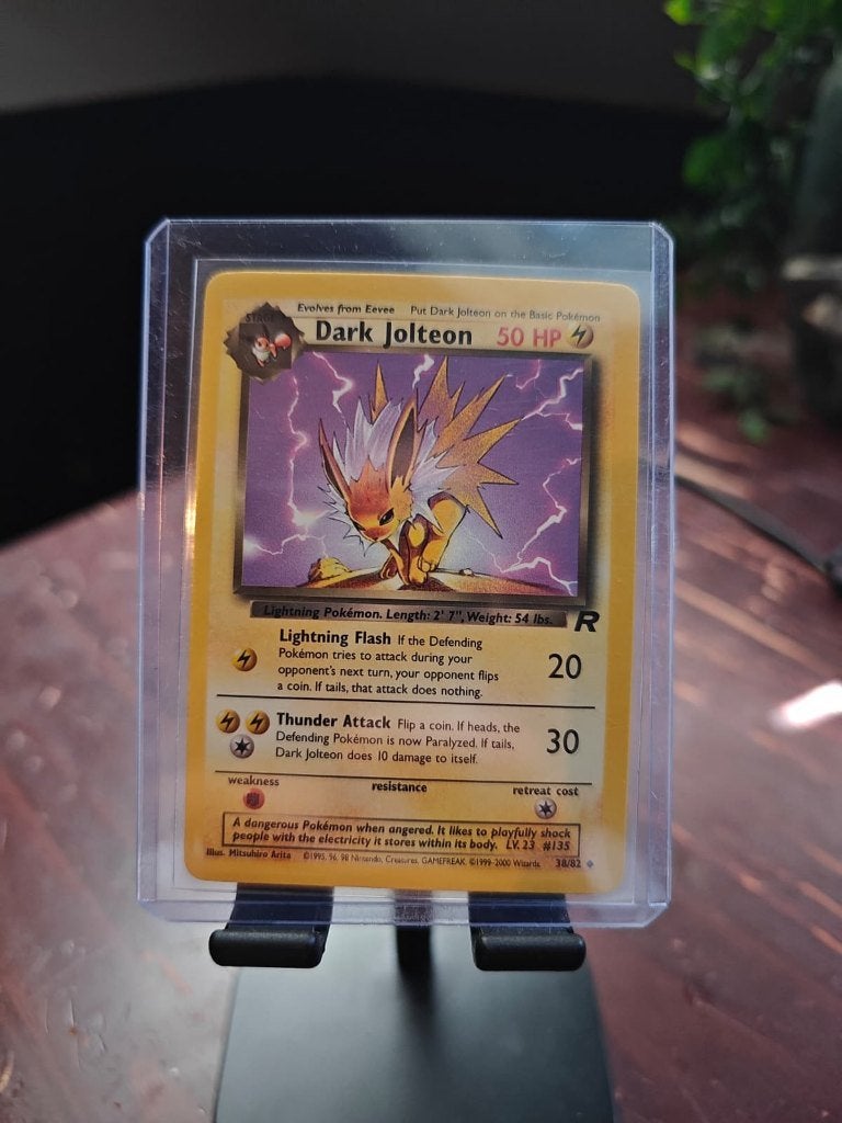 Vintage 2000 Pokemon Kaart Dark Jolteon 38/82 Team Rocket, Verzenden, Zo goed als nieuw, Losse kaart