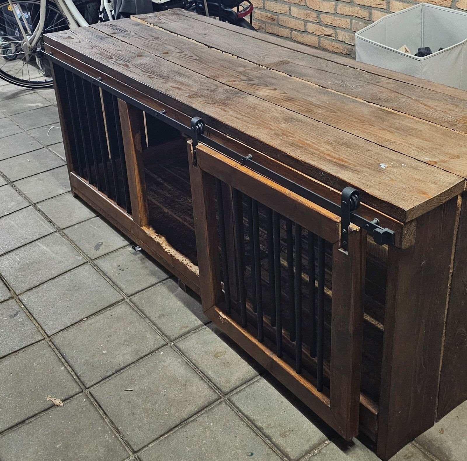 Hondenbench en TV kast van steigerhout, Ophalen, Gebruikt