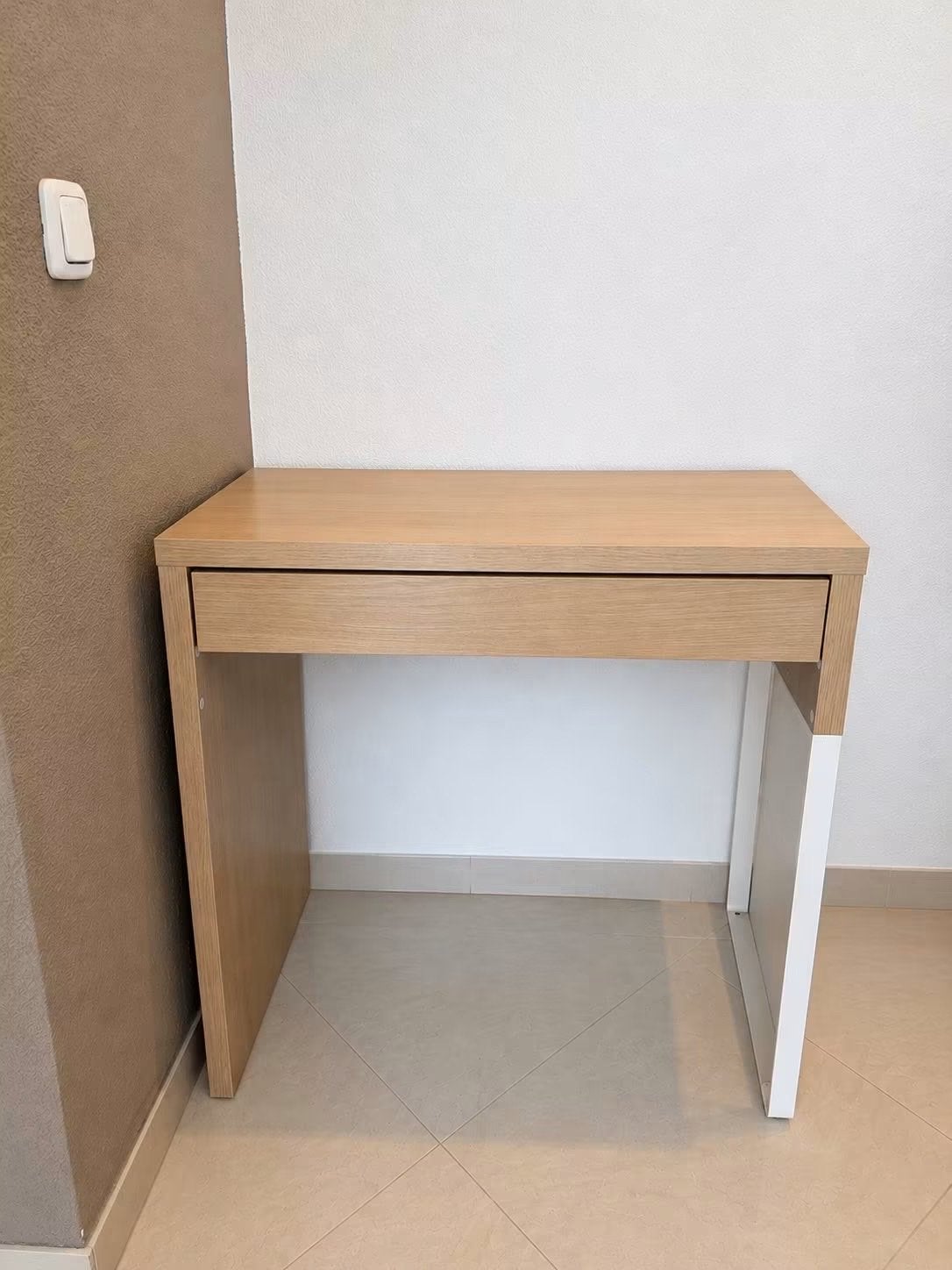Office chair and table, Huis en Inrichting, Bureaus, Bruin, Ophalen of Verzenden, Zo goed als nieuw, Computerbureau