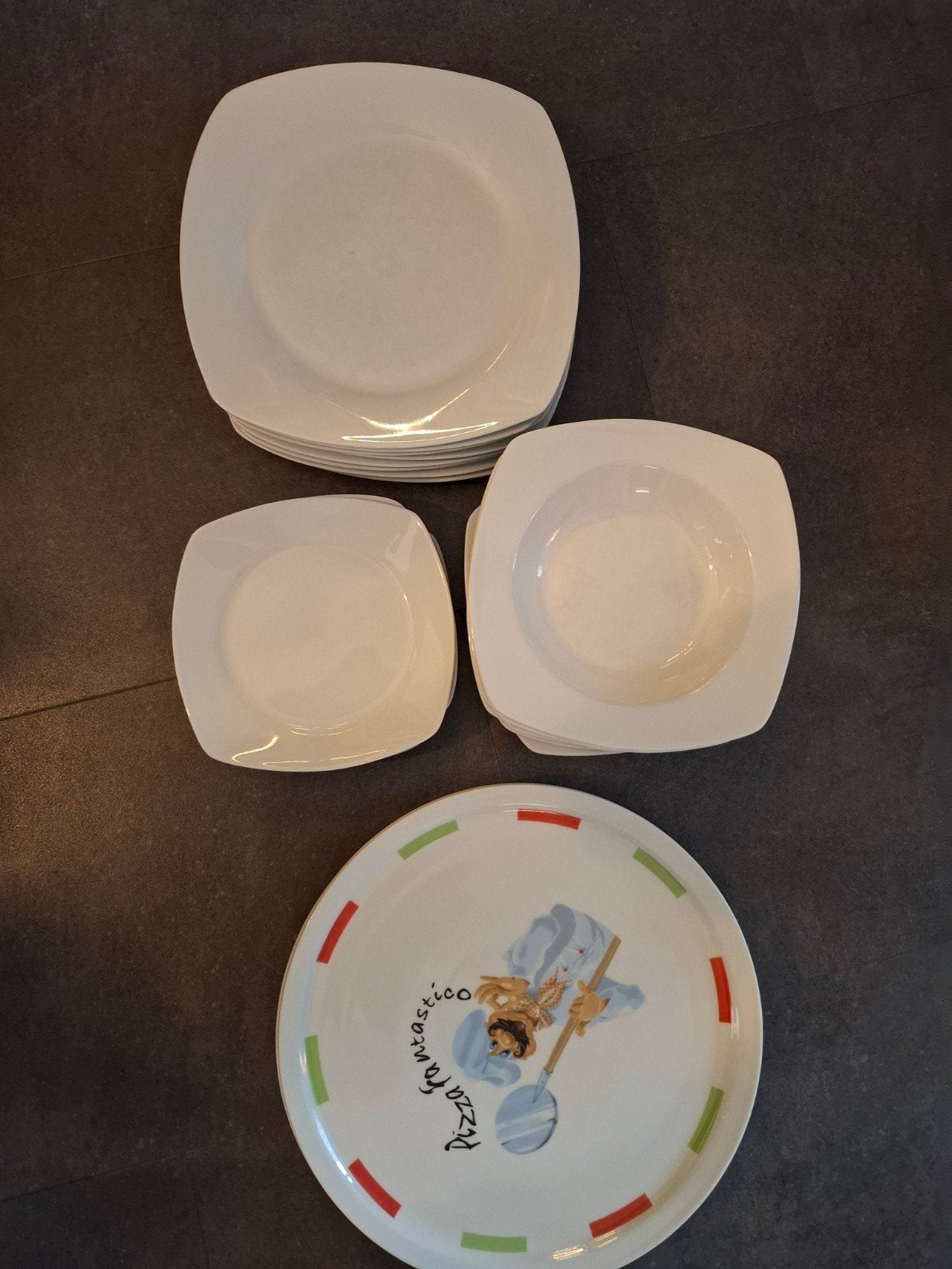 Gratis servies, Ophalen, Gebruikt, Overige stijlen, Bord(en)