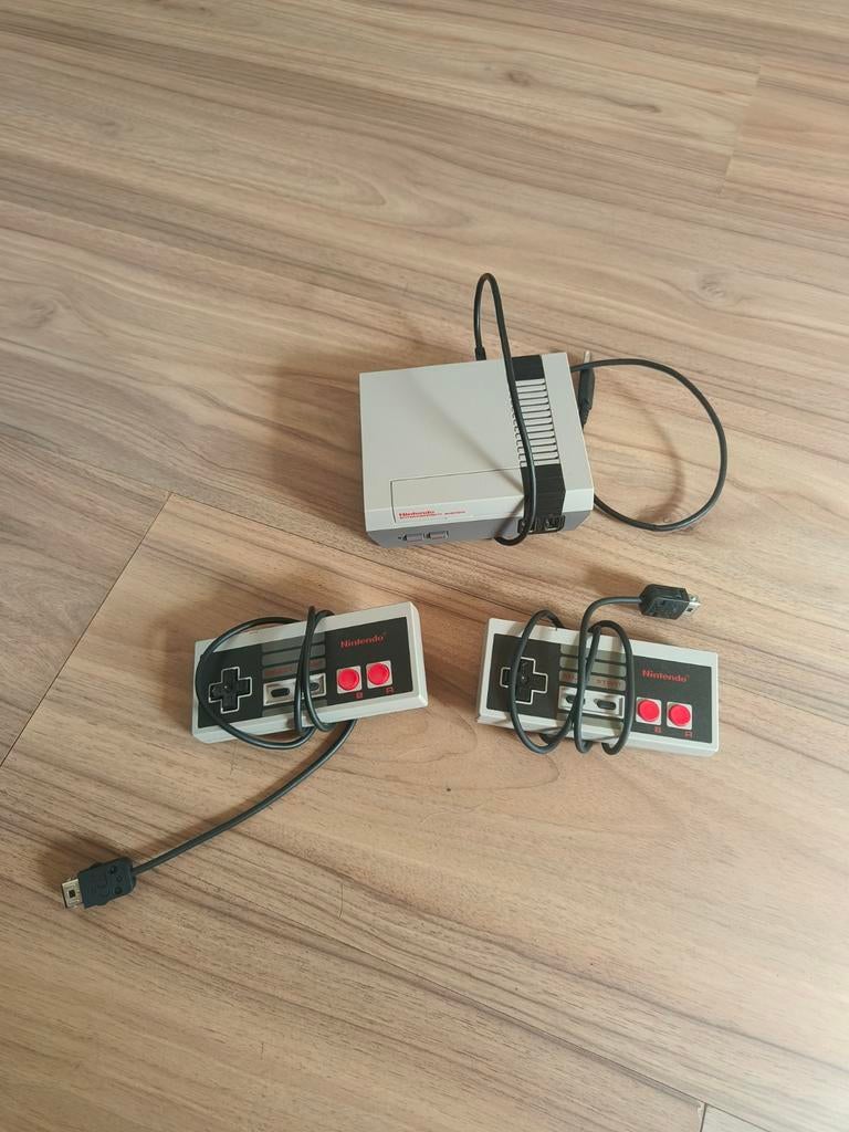 Nintendo NES Classic Mini incl controllers, Ophalen of Verzenden