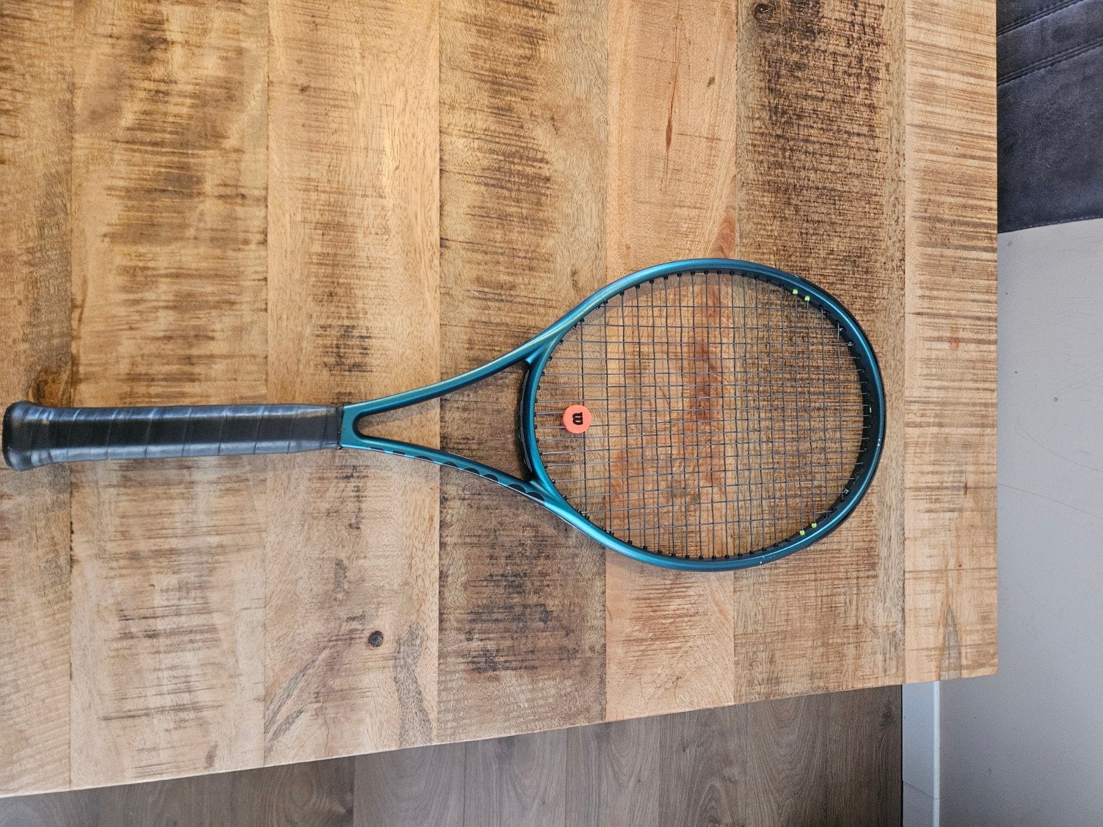 Wilson Blade 100 V9 300 gram L3 met nieuwe bespanning, Gebruikt, Ophalen of Verzenden, Wilson, Racket