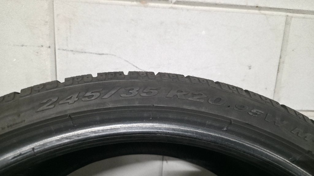 Pirelli Winterbanden 245/35 R20 en 275/35 R20, Ophalen, Winterbanden, Band(en), Personenwagen