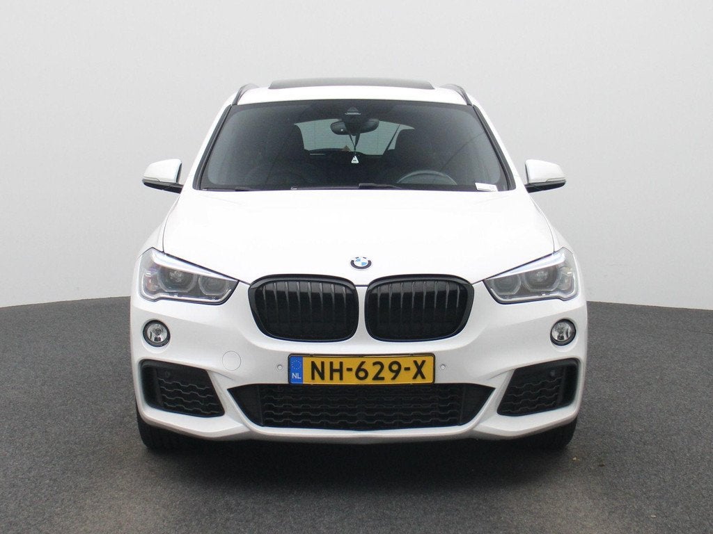 BMW X1 sDrive20i, Auto's, Wit, Bedrijf, Automatische klimaatregeling, SUV of Terreinwagen