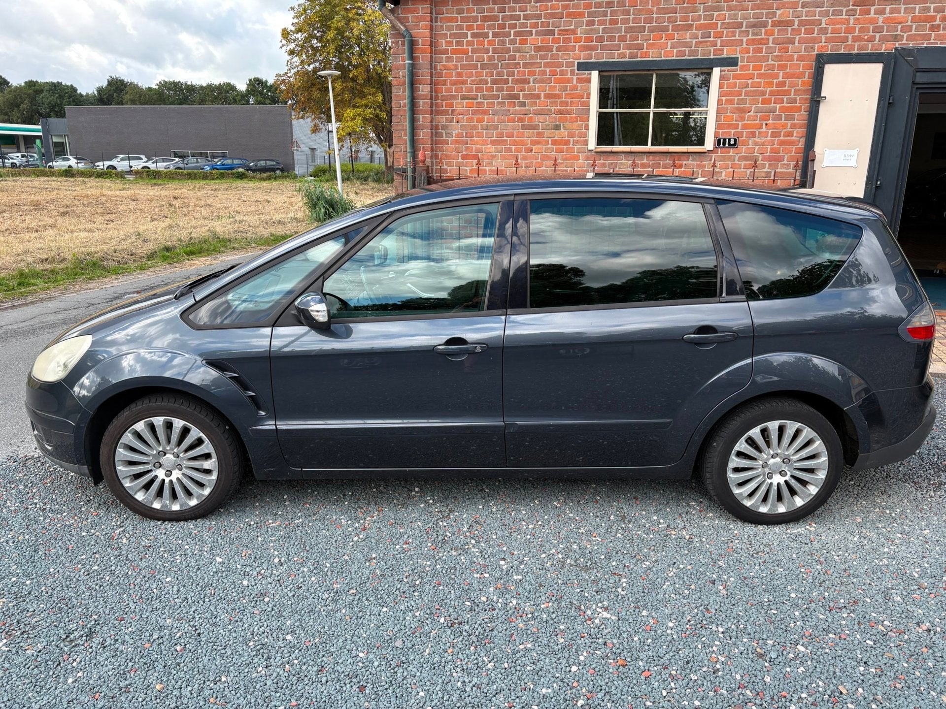 Ford S-Max 2.0-16V ( Inruilkoopje + Lees tekst ), Auto's, Ford, Voorwielaandrijving, Stof, Gebruikt, Zwart