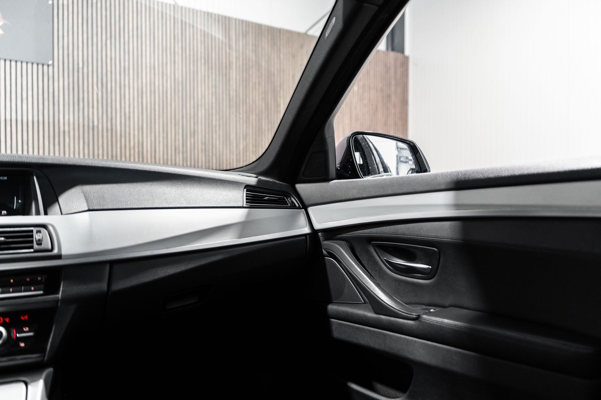 Foto 42 van BMW 5-serie High Executive M Sport | HUD | ACC | Leder | Aut