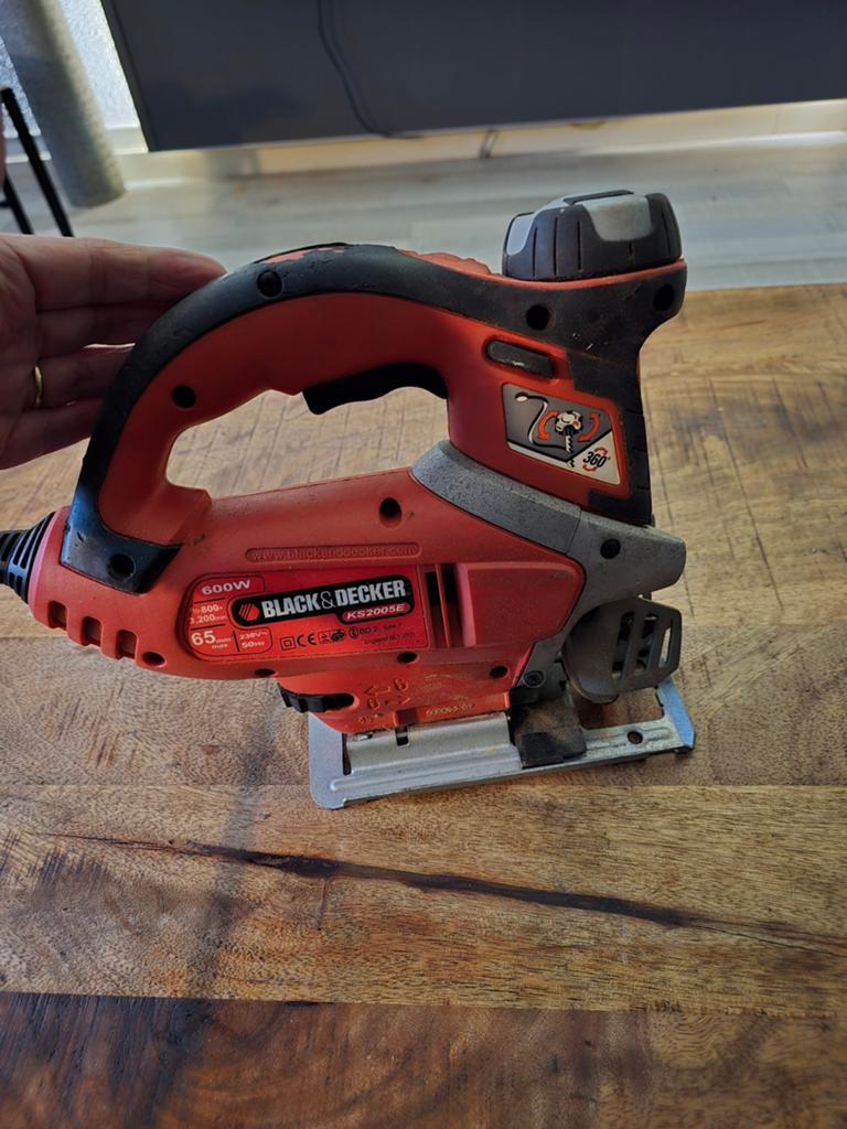 Black & Decker Decoupeerzaag KS2005E - 600W, 65mm zaagdiepte, Gebruikt, Decoupeerzaag, 600 tot 1200 watt, Ophalen of Verzenden