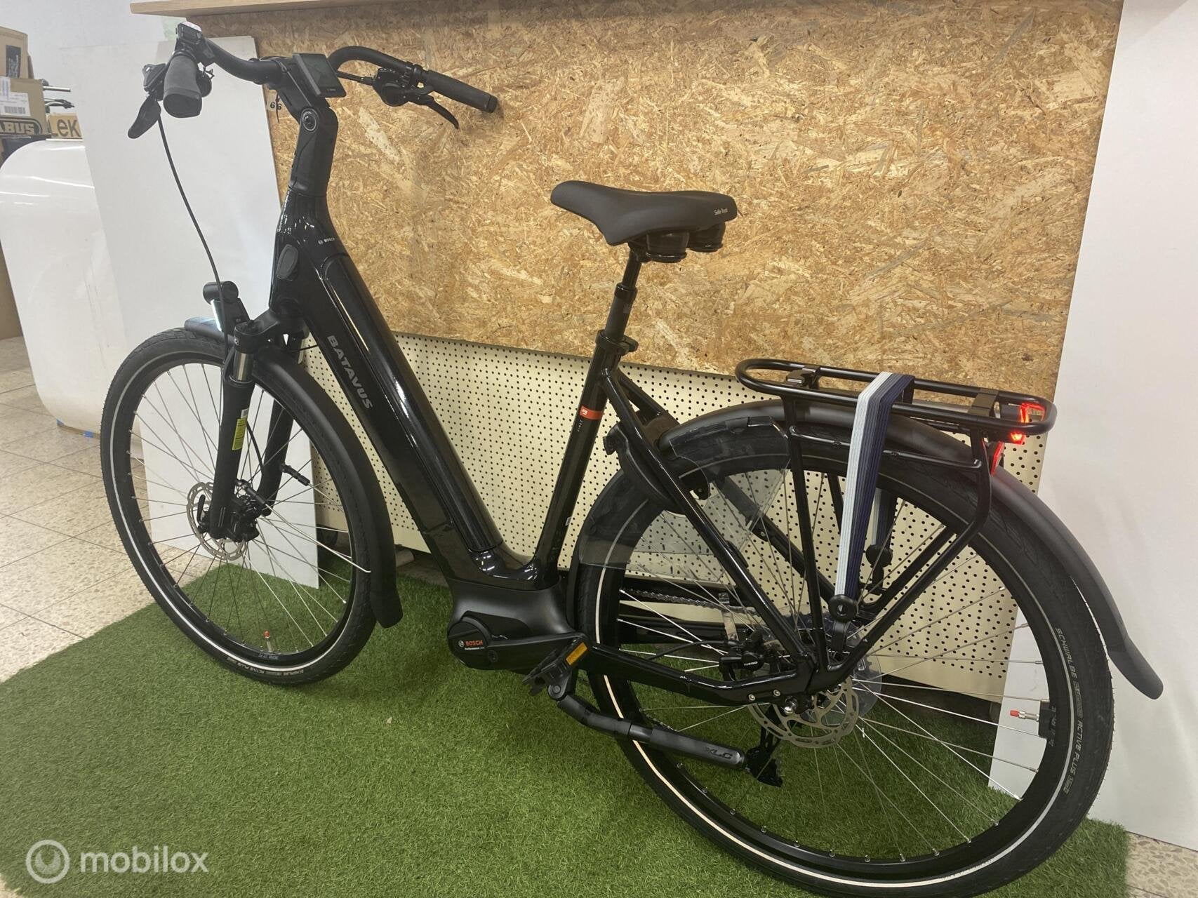 Foto 6 van BATAVUS FINEZ PT E-GO POWER SPORT BOSCH 750WH 53 CM NIEUW