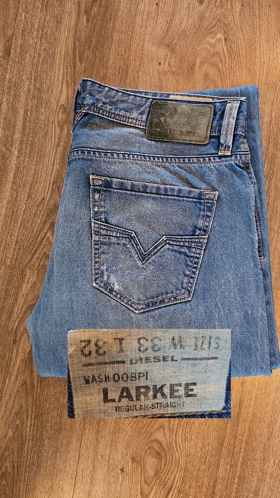 Diesel LARKEE W33 L32 | 33x32 - Straight - #D3563, Diesel, Blauw, Diesel, Ophalen of Verzenden