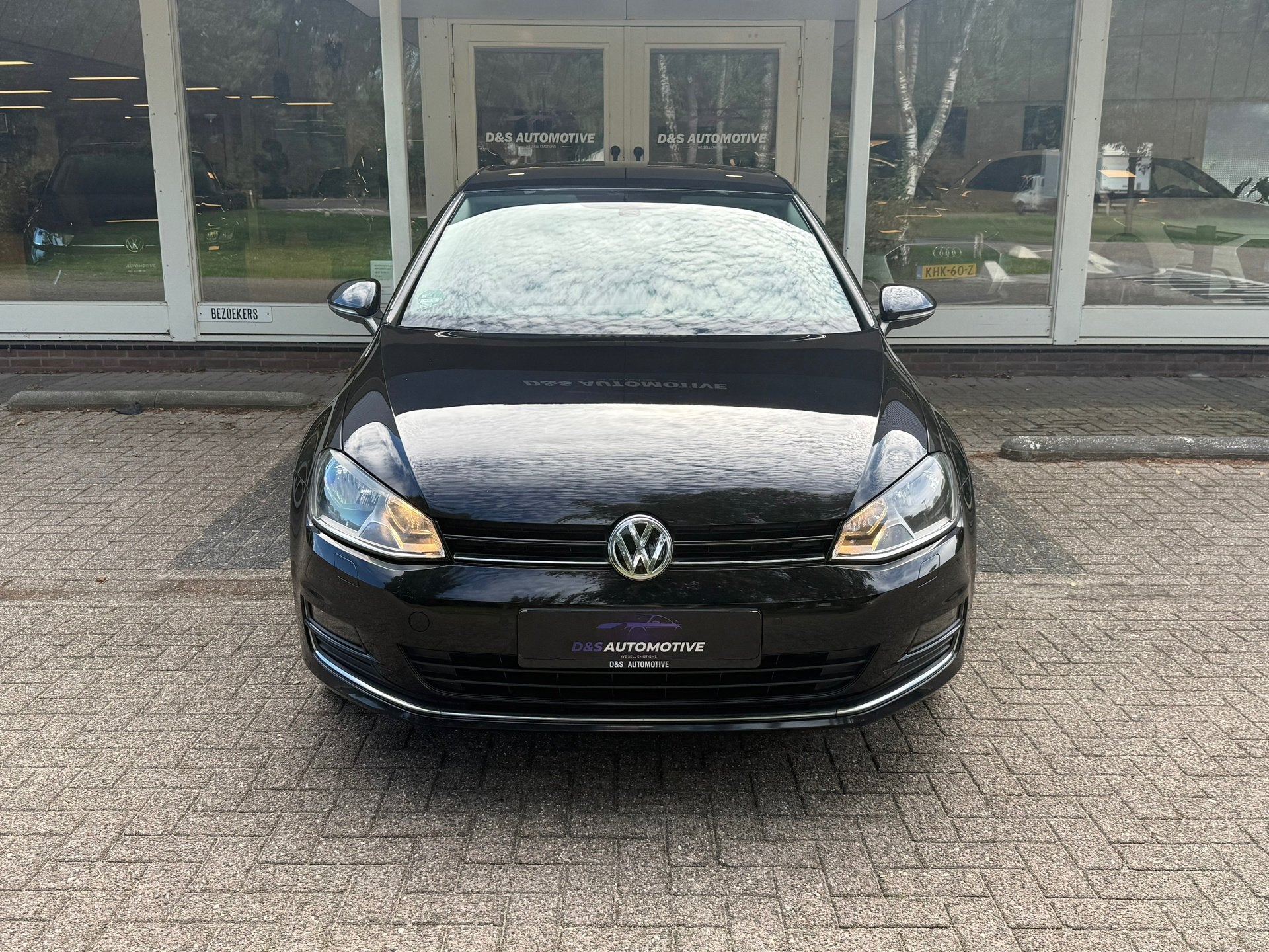 Foto 2 van Volkswagen Golf 1.2 TSI Allstar CRUISE/STOELV/PDC/CLIMA,NAVI