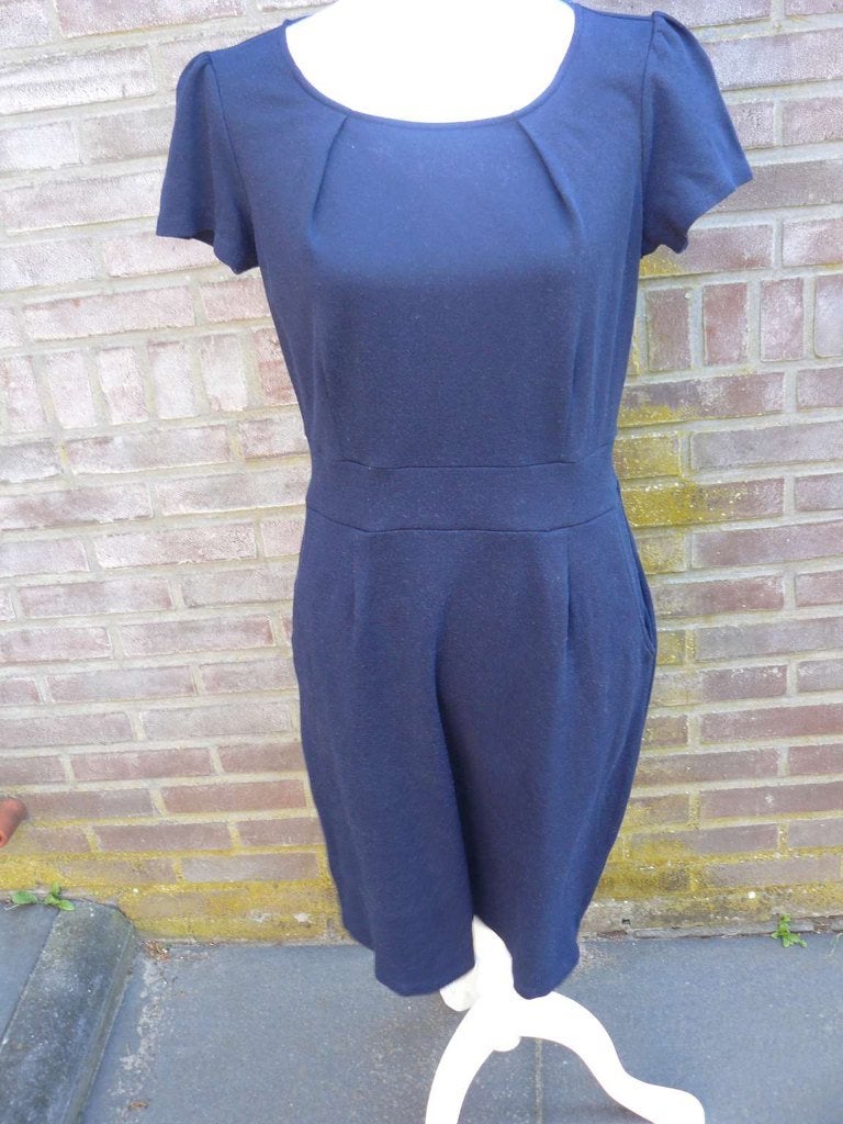Donkerblauwe King Louie Mona dress maat M., Kleding | Dames, Maat 38/40 (M), Blauw, Ophalen of Verzenden, Zo goed als nieuw